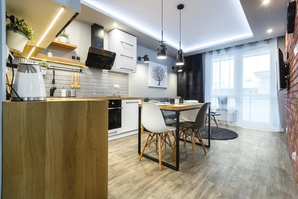 Apartament Em Klimatyzacja&Parking Rzeszów Exterior foto